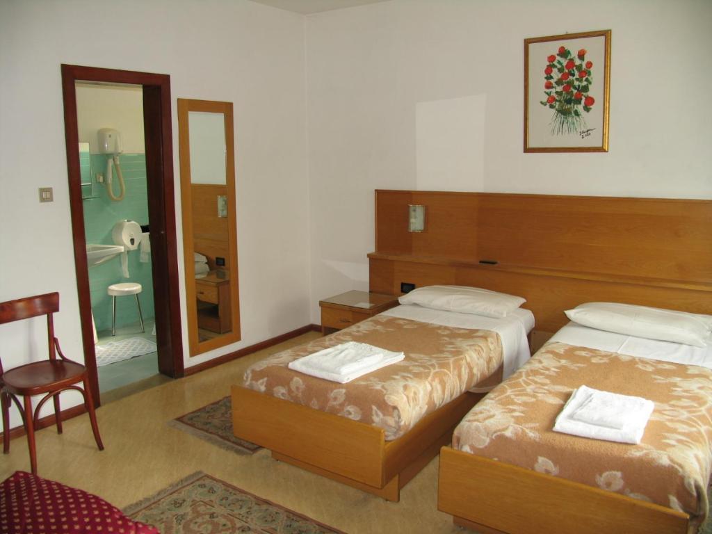 Hotel Oasi Trento Rum bild