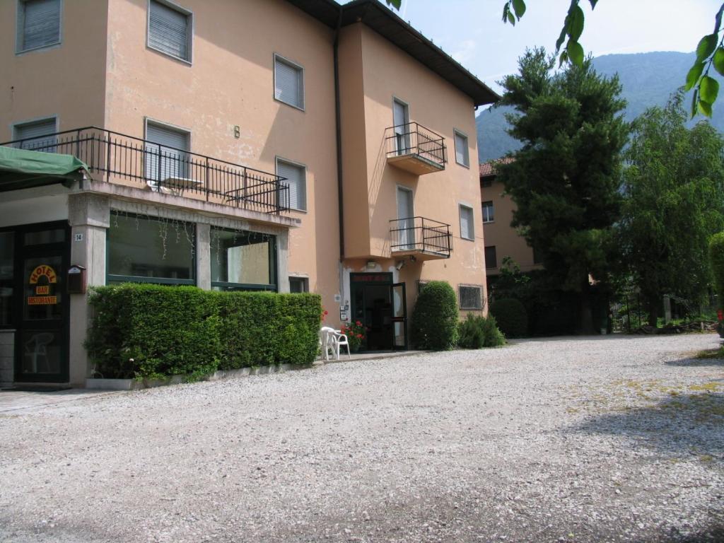 Hotel Oasi Trento Exteriör bild