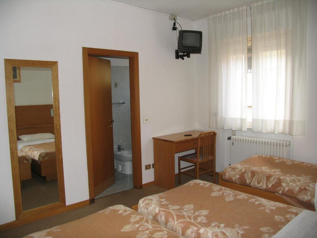 Hotel Oasi Trento Rum bild