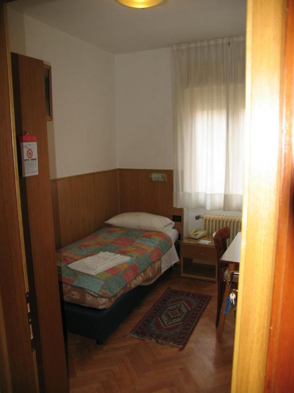 Hotel Oasi Trento Exteriör bild